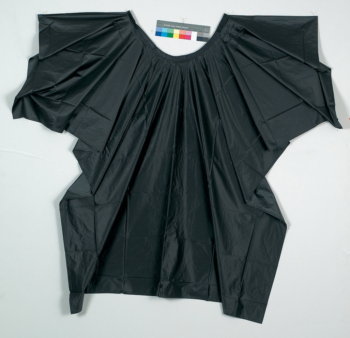 Comair Frisierumhang Plastique Schwarz Wasserdicht – Friseuroutlet